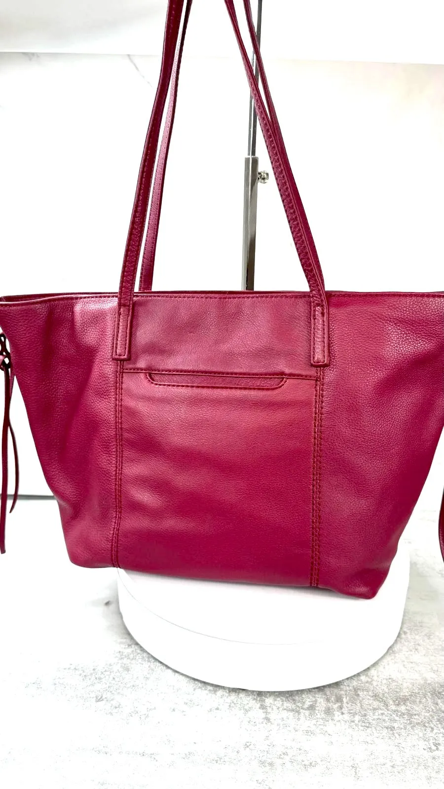 HOBO KINGSTON LEATHER TOTE BAG IN SANGRIA