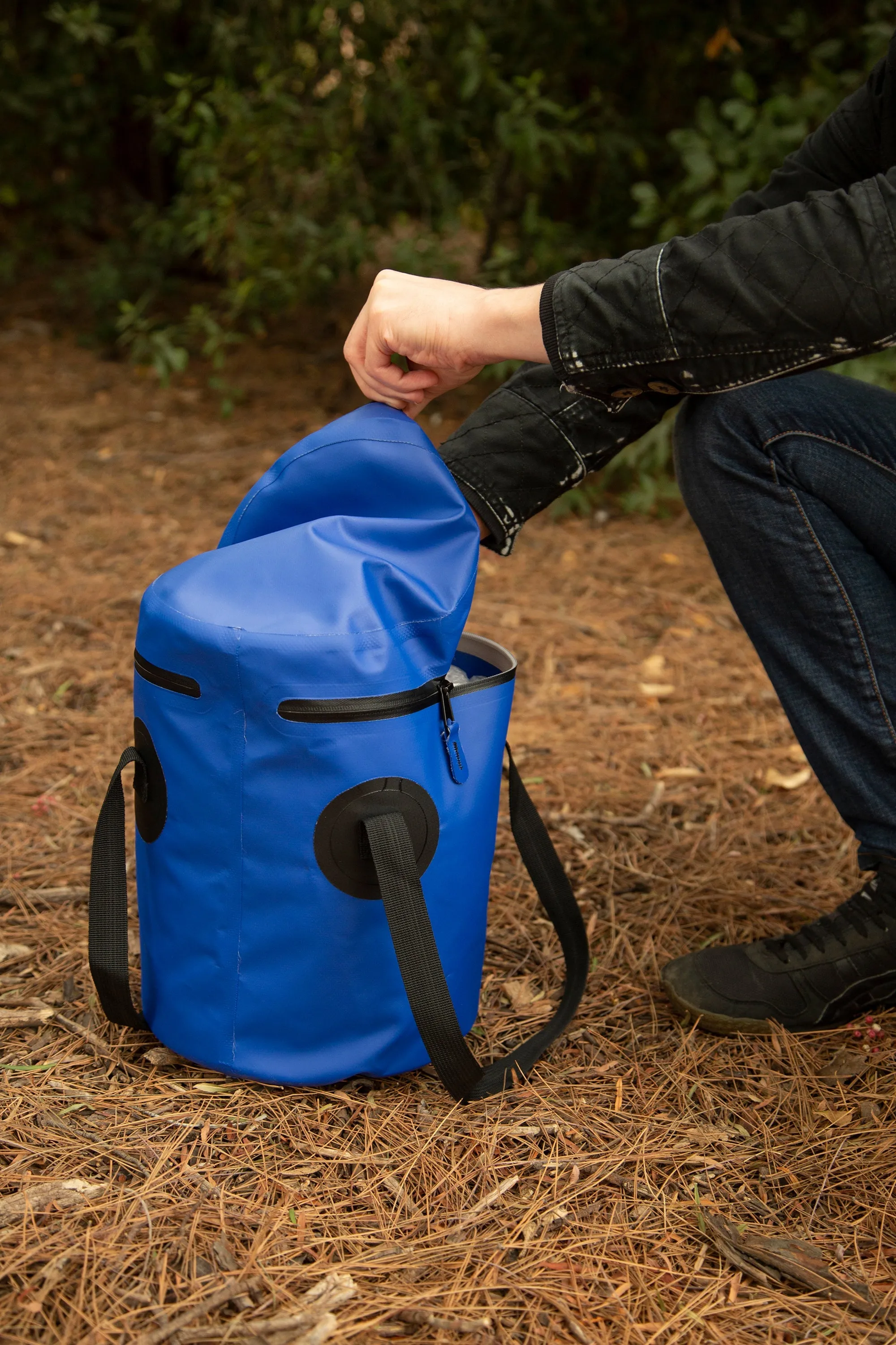 Waterbucket - 12 Liter - With Zippered Top